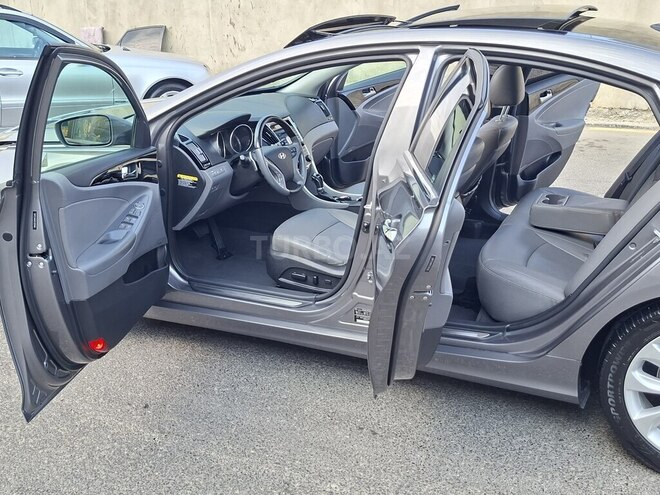 Hyundai Sonata-18