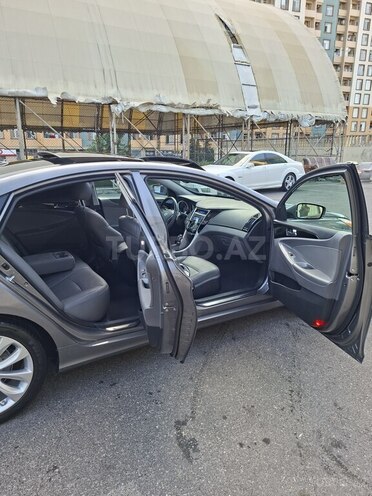 Hyundai Sonata-20