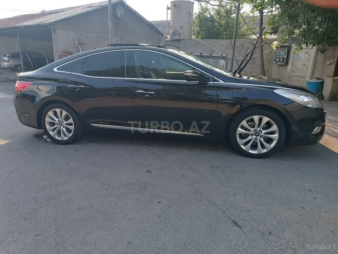 Hyundai Azera-8