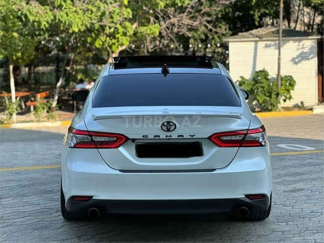 Toyota Camry-7