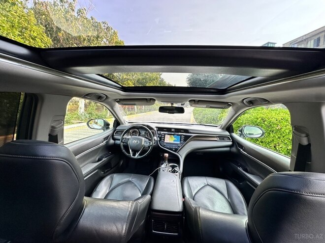 Toyota Camry-12