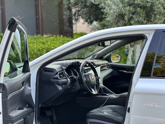 Toyota Camry-20
