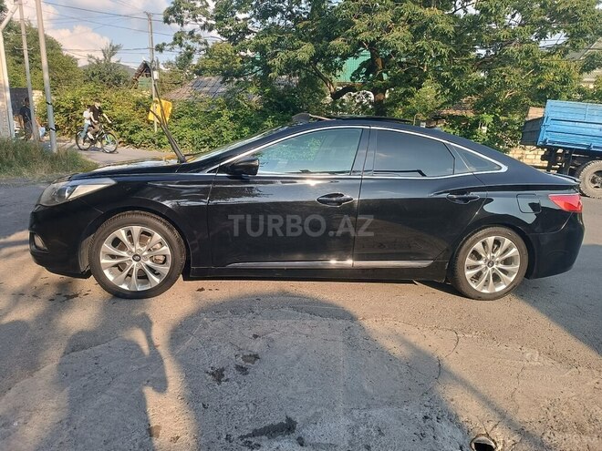 Hyundai Azera-9