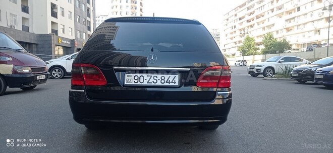 Mercedes E 220-2