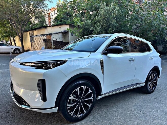 Changan Qiyuan Q05-6