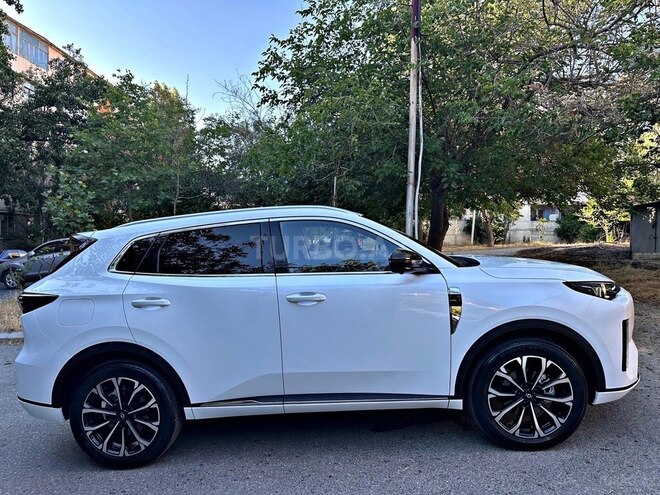 Changan Qiyuan Q05-9