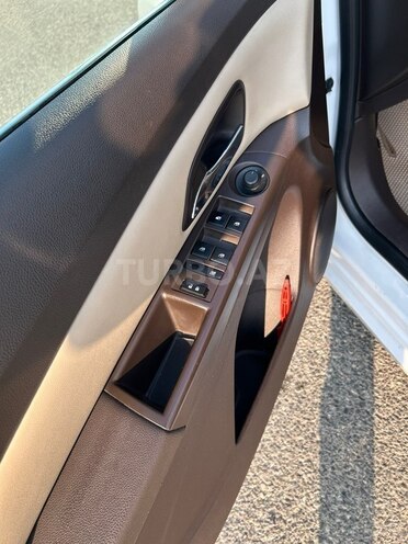 Chevrolet Cruze-8