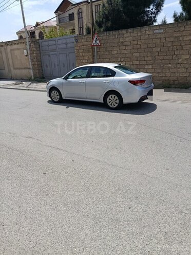 Kia Rio-3