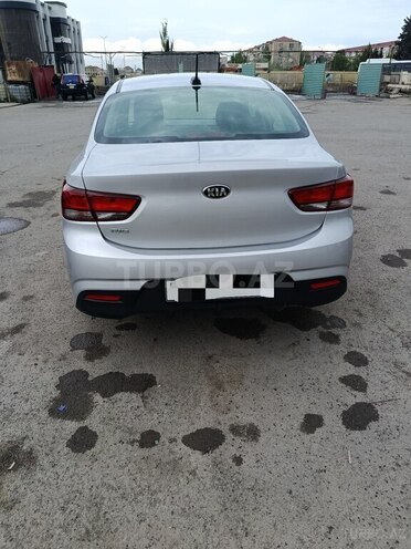 Kia Rio-2
