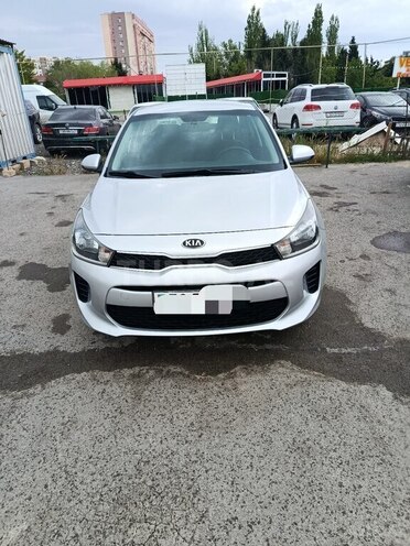 Kia Rio-1