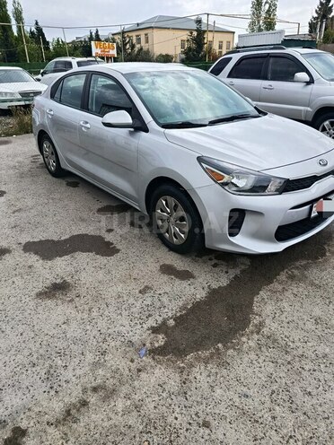 Kia Rio-5