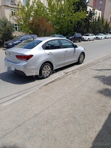 Kia Rio-4