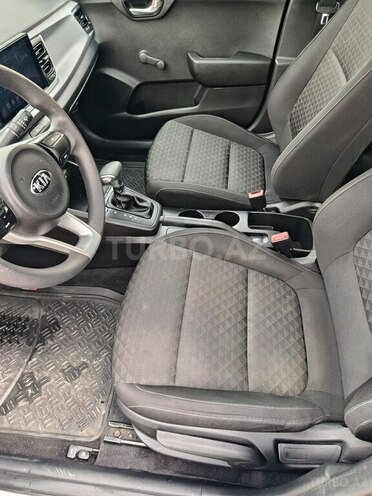 Kia Rio-9
