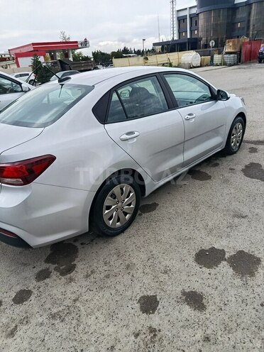 Kia Rio-13