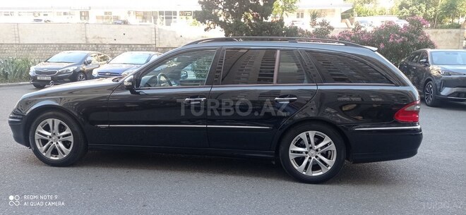 Mercedes E 220-13