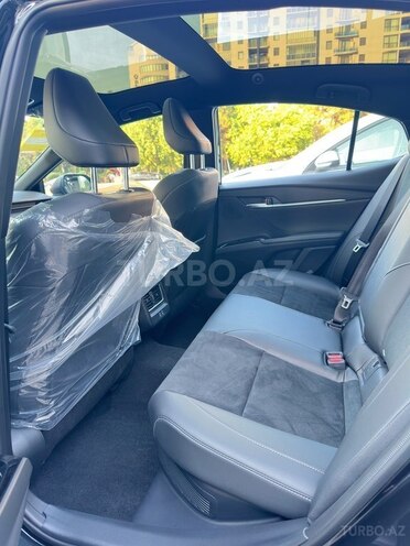 Toyota Camry-14