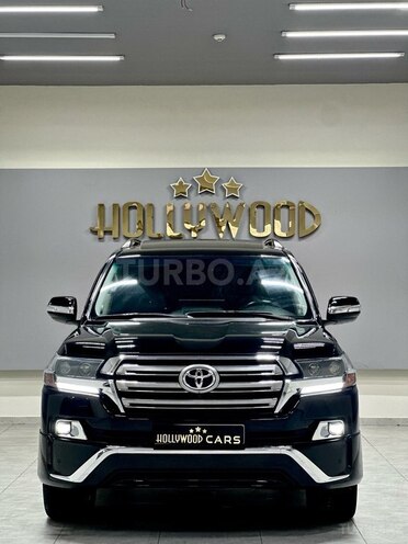 Toyota Land Cruiser-7