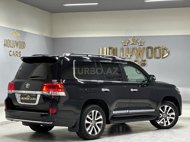 Toyota Land Cruiser-8