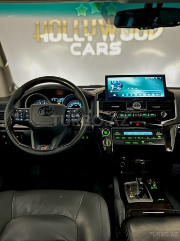 Toyota Land Cruiser-20