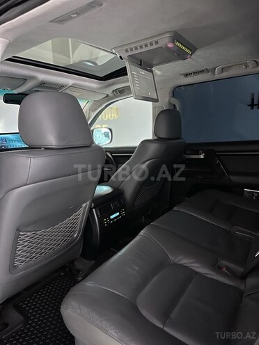 Toyota Land Cruiser-24