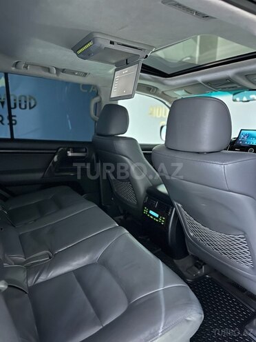 Toyota Land Cruiser-23