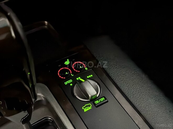 Toyota Land Cruiser-34