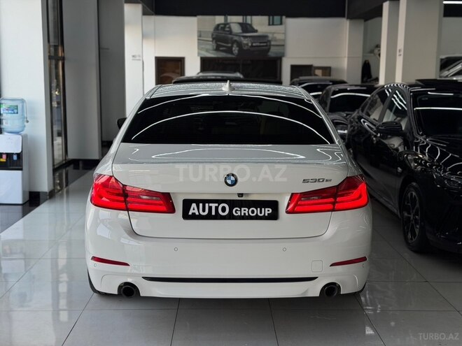 BMW 530e-5