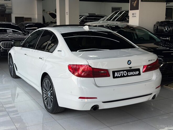 BMW 530e-6