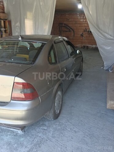 Opel Vectra-3
