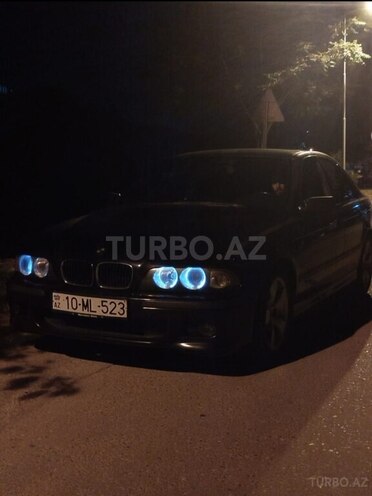 BMW 528-2