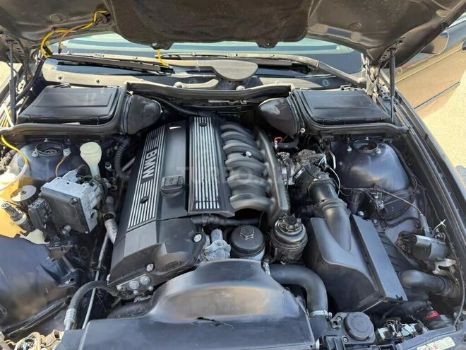 BMW 528-5
