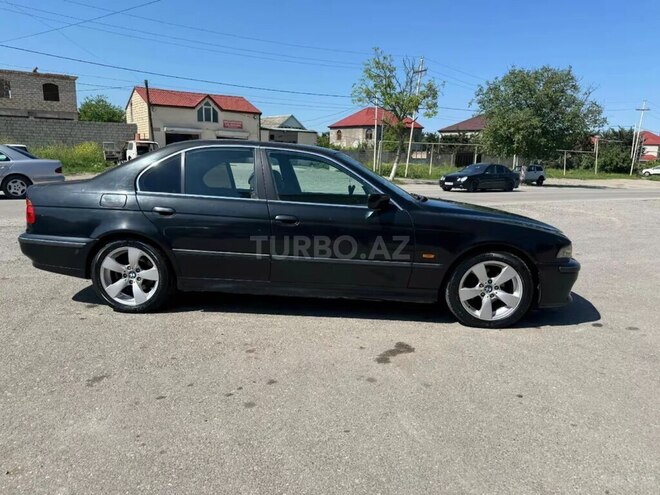 BMW 528-8