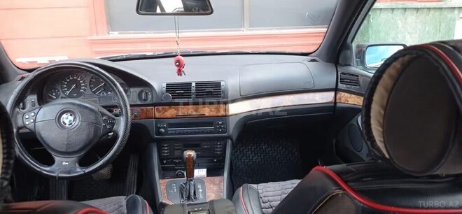 BMW 528-7