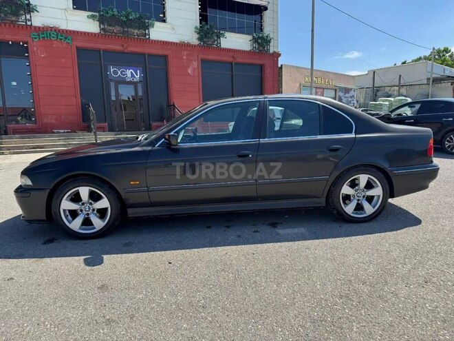 BMW 528-9