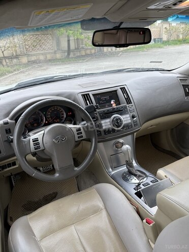 Infiniti FX35-6