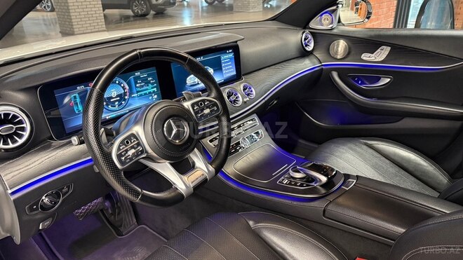 Mercedes E 200 4MATIC-15