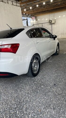 Kia Rio-3