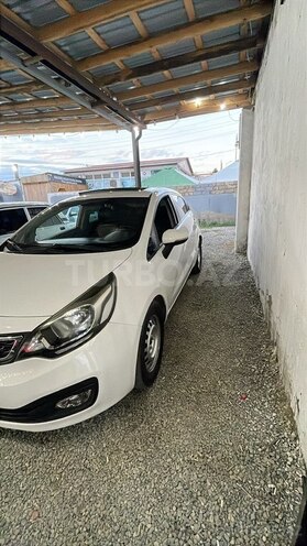 Kia Rio-7