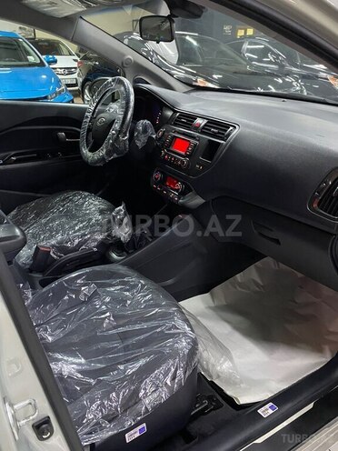 Kia Rio-7