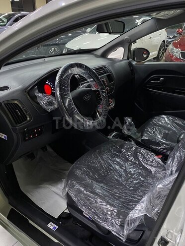 Kia Rio-8