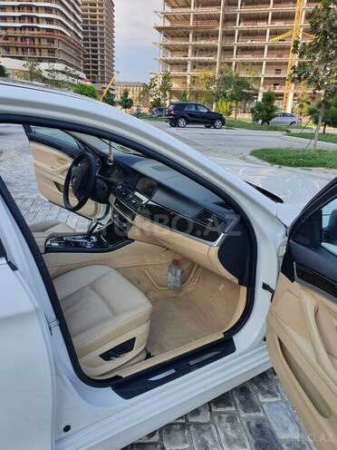 BMW 528-2