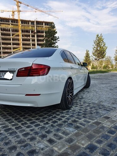 BMW 528-8
