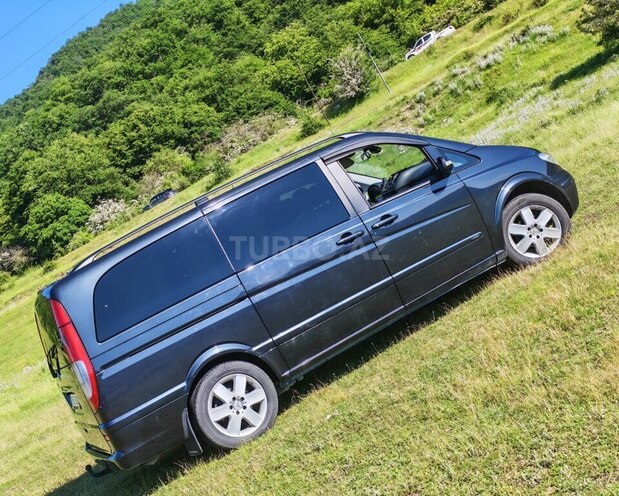 Mercedes Viano-6