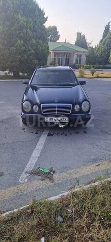 Mercedes E 200-1