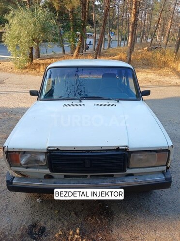 LADA (VAZ) 2107-1
