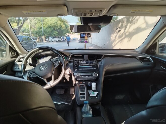 Honda Insight-3