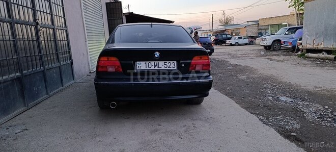 BMW 528-17