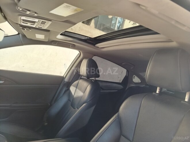 Honda Insight-5