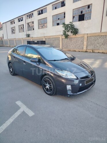 Toyota Prius-9