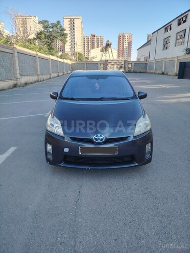 Toyota Prius-10